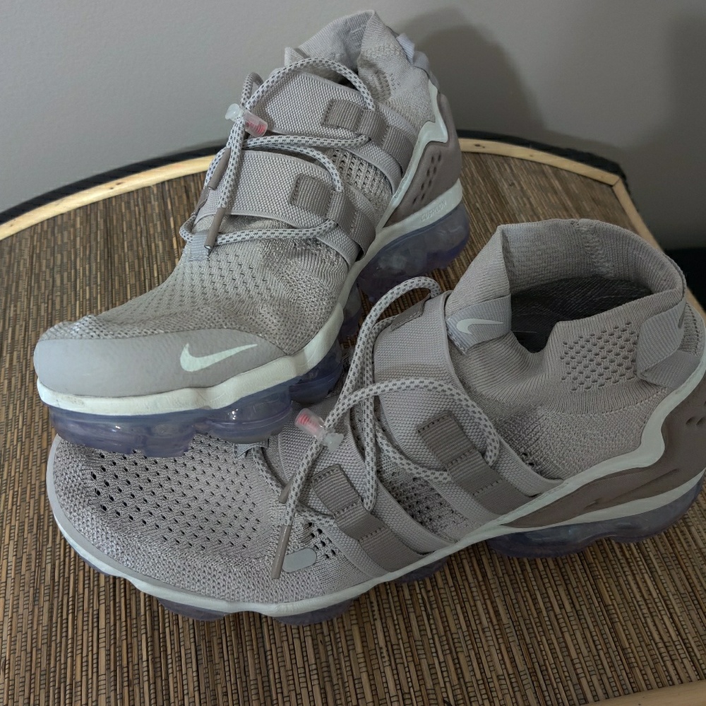 Nike Air Vapormax used 3 times.